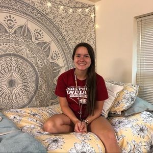 yellow flower comforter 💛